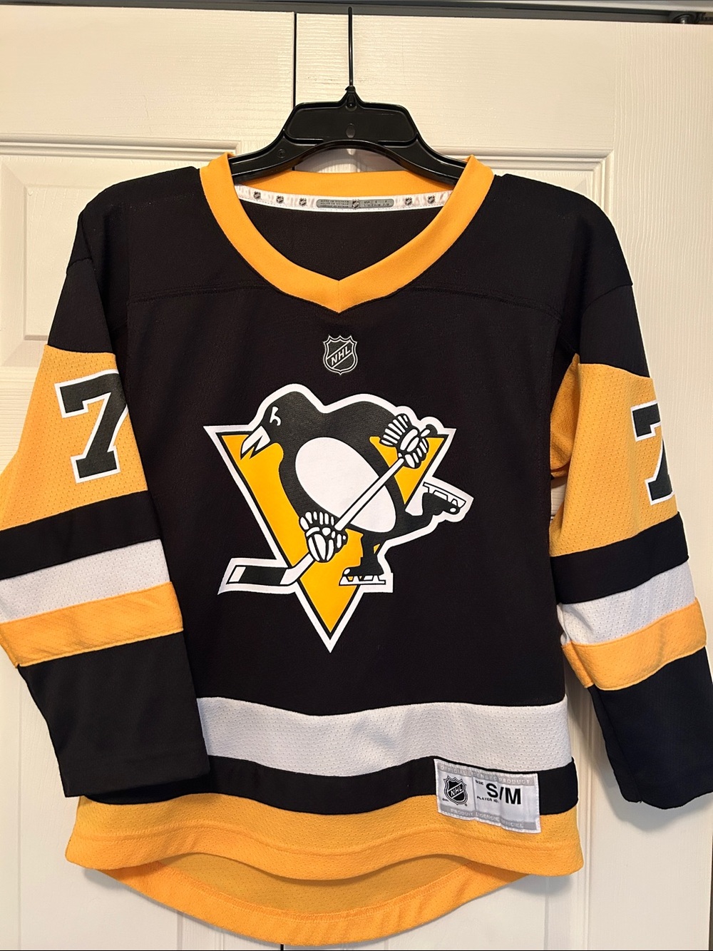 NHL Pittsburgh Penguins Malkin Black and Gold Hockey Jersey - Youth S/M